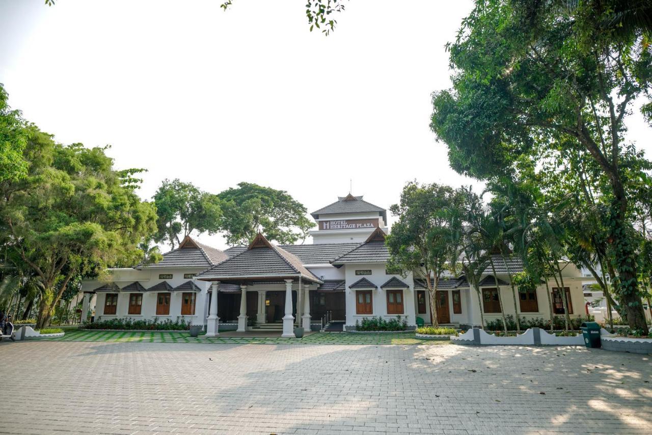 Hotel Heritage Plaza Котаям Екстериор снимка