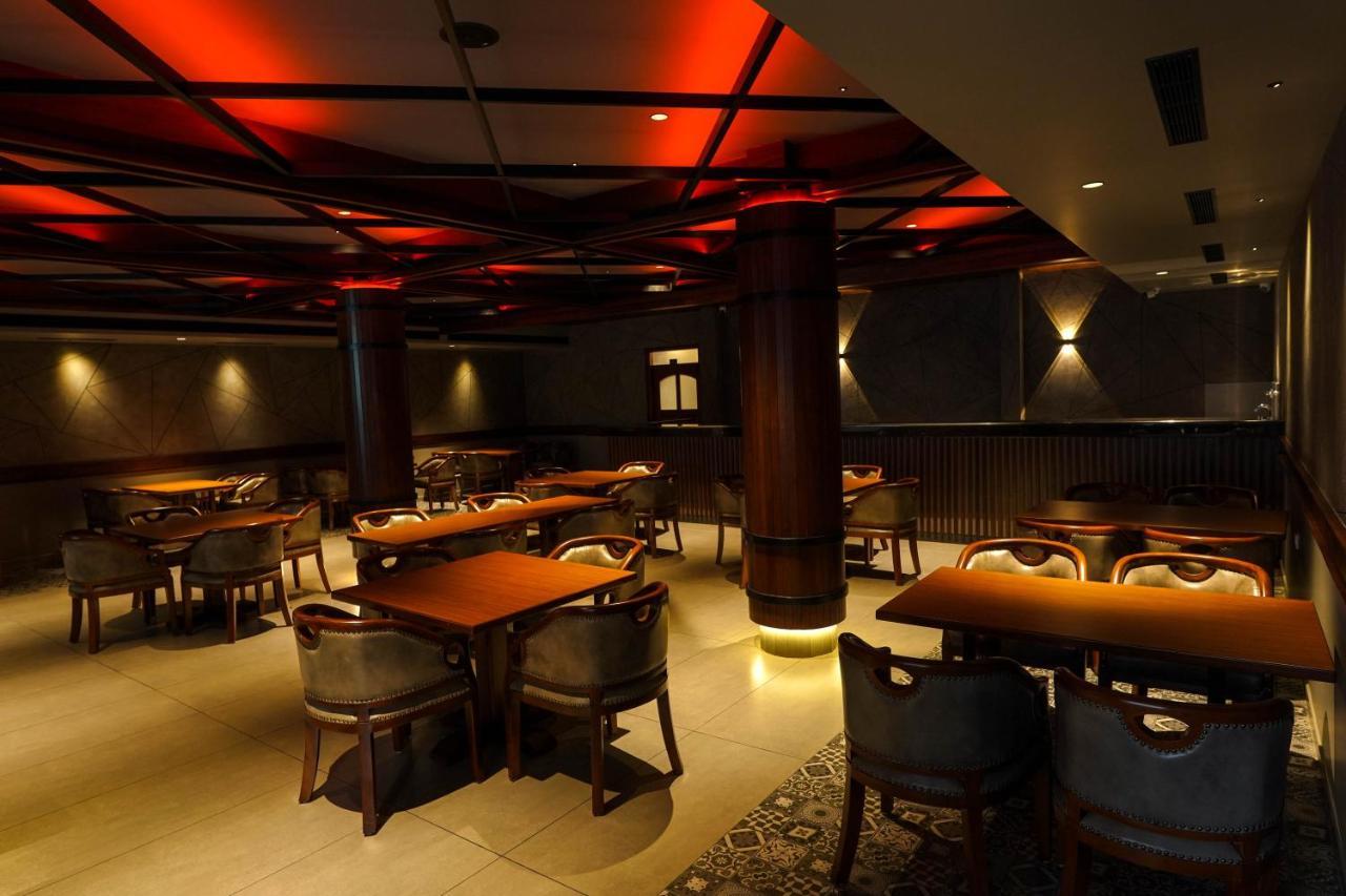 Hotel Heritage Plaza Котаям Екстериор снимка