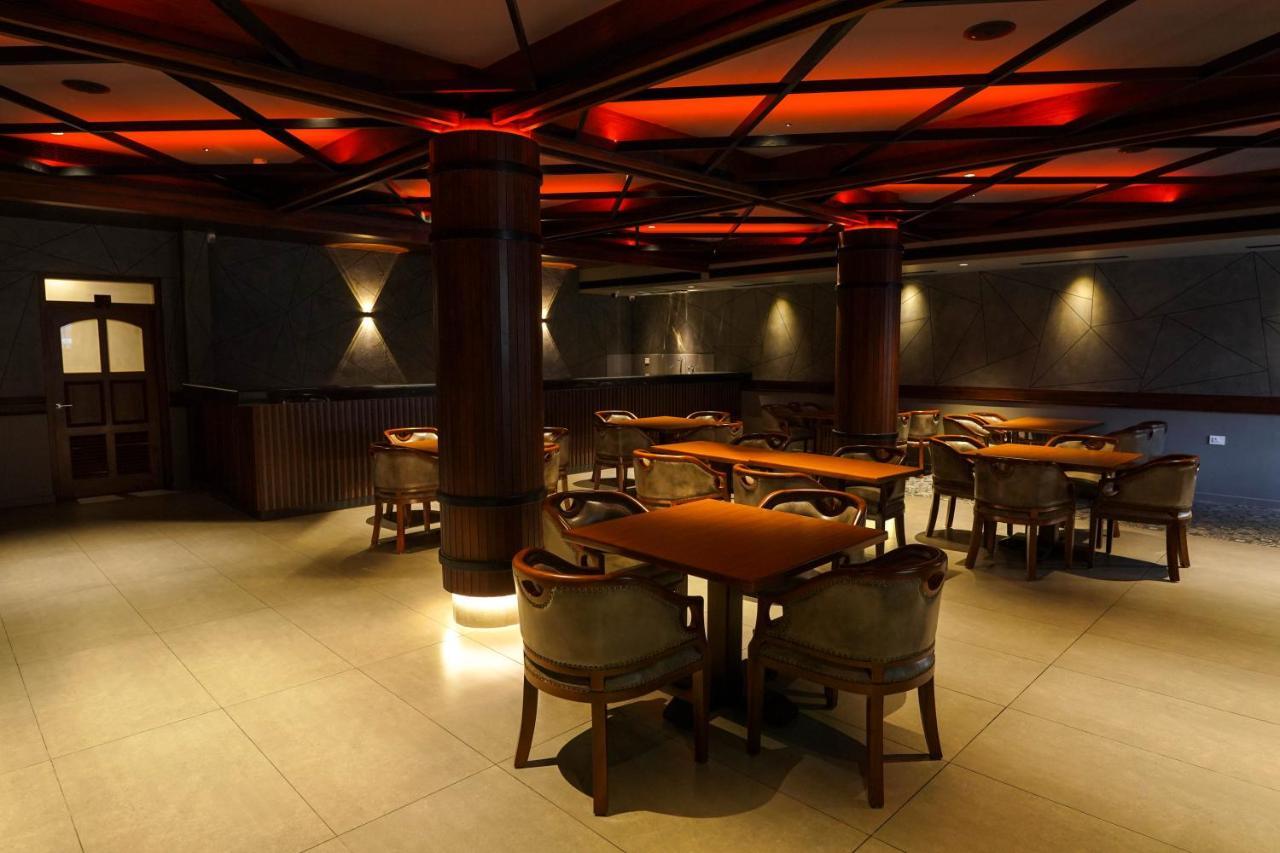Hotel Heritage Plaza Котаям Екстериор снимка