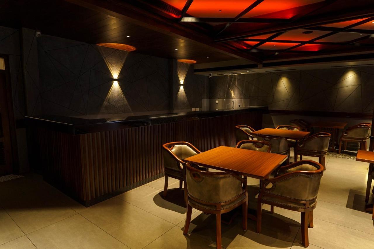 Hotel Heritage Plaza Котаям Екстериор снимка